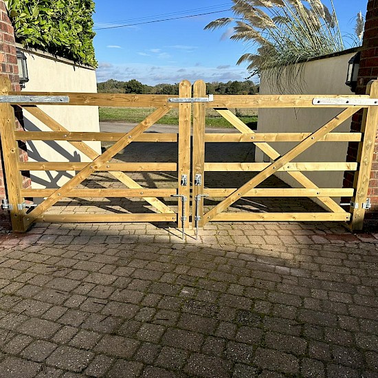 5 Bar driveways gates