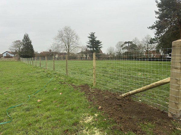 commercial fencing bungay